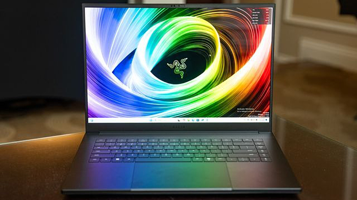 CES 2025: Razer Blade 16 2025 ra mắt với thân máy mỏng hơn, CPU Ryzen AI 9 HX 370