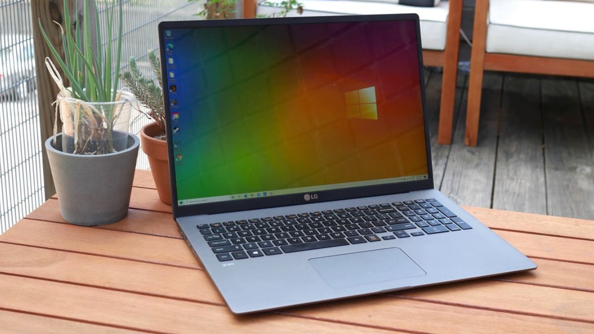 Kích thước laptop 17 inch