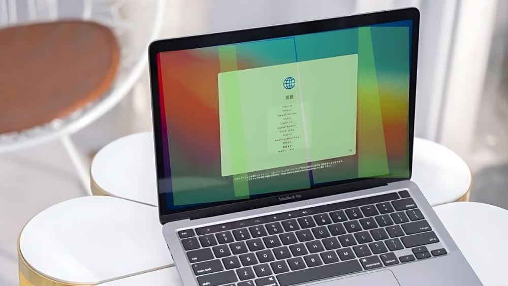 Nguyên nhân khiến màn hình Macbook ám xanh